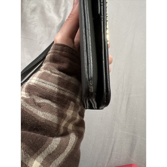 black steve madden wallet with strap - Picture 6 of 6